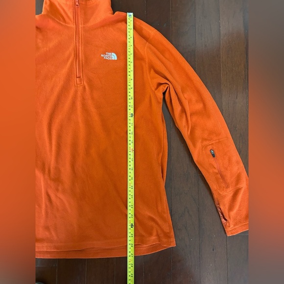 The North Face Sz M Orange Fleece Pullover Quarter Zip Sleeve Pocket Finger Hole - Picture 3 of 9
